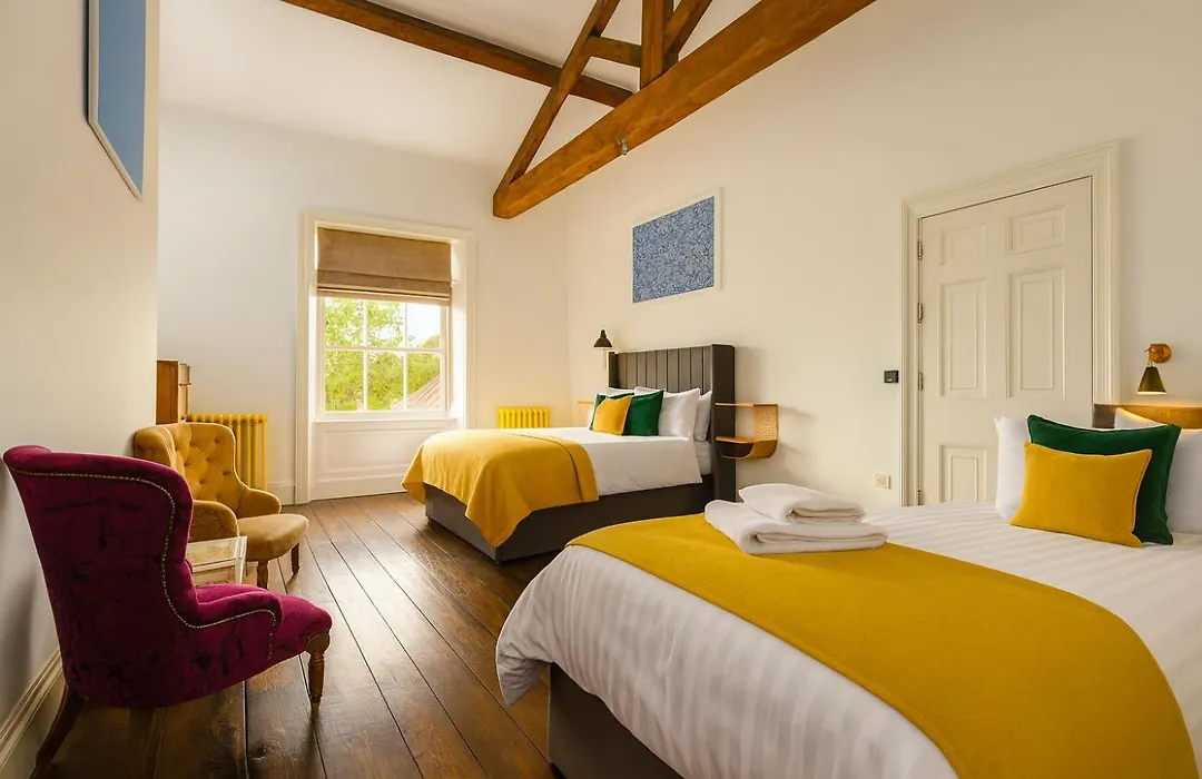 Manchesters Ultimate House - Hot Tub - Sleeps 22!-1