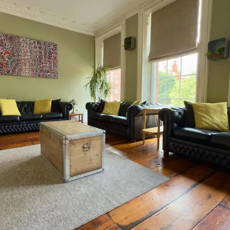 Manchesters Ultimate House - Hot Tub - Sleeps 22!-3